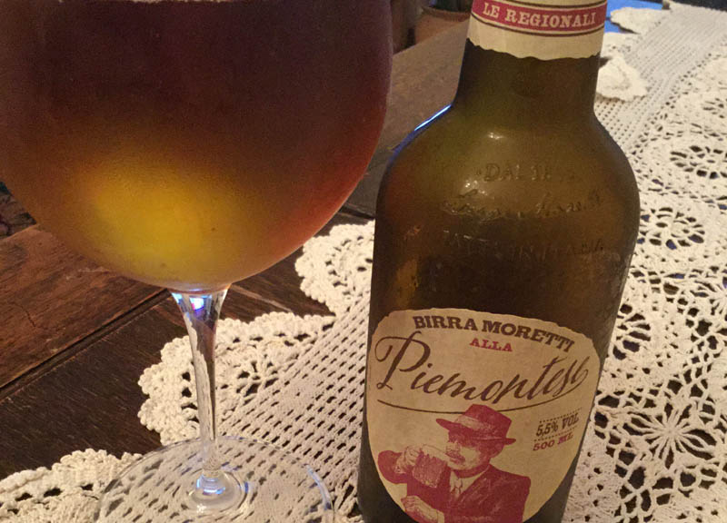 Carpaccio di manzo, fragole e birra piemontese Carpaccio di manzo, fragole e birra piemontese