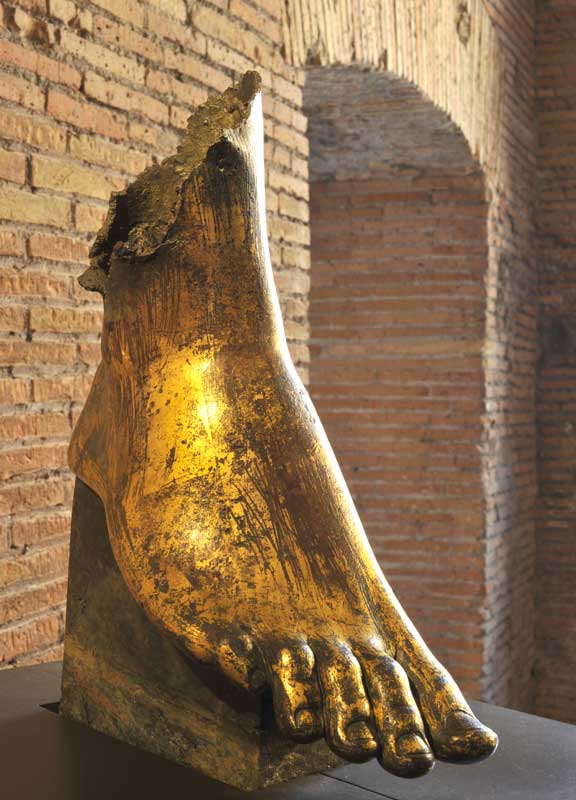 Due lenti e i Mercati di Traiano prendono vita. Manca solo che la storia si metta a “respirare” Due lenti e i Mercati di Traiano prendono vita. Manca solo che la storia si metta a “respirare”