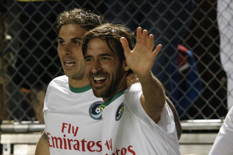 Raul adiòs: l’ex stella del Real Madrid potrebbe ritirarsi a novembre Raul adiòs: l’ex stella del Real Madrid potrebbe ritirarsi a novembre
