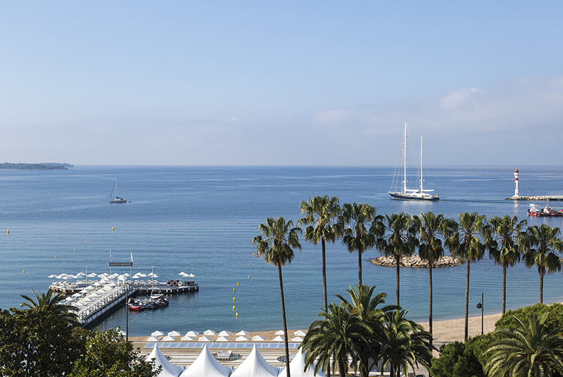 Cannes, l’inverno è qui… ed è “vista mare” Cannes, l’inverno è qui… ed è “vista mare”