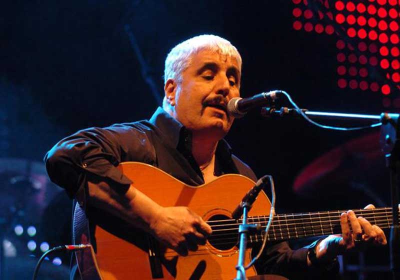 Pino Daniele, fu “morte naturale”. Chiesta rchiviazione Pino Daniele, fu “morte naturale”. Chiesta rchiviazione