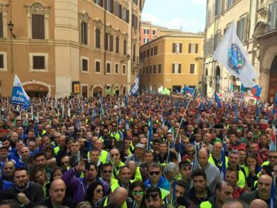 Polizia contro il governo. Le ragioni della protesta punto per punto