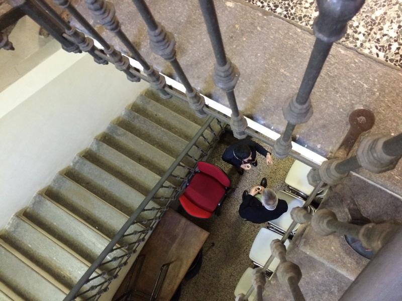 Guerini-Balzani, colloqui nel sottoscala. Pisapia: “Dobbiamo vincere”. LE FOTO DI AFFARI