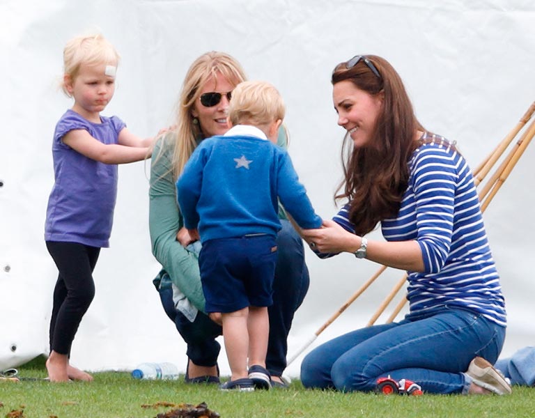 Kate Middleton con tiara e abito rosso per il presidente cinese. Foto Kate Middleton con tiara e abito rosso per il presidente cinese. Foto