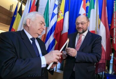 Congresso del Ppe, Daul rieletto presidente. “Dobbiamo preservare le frontiere”