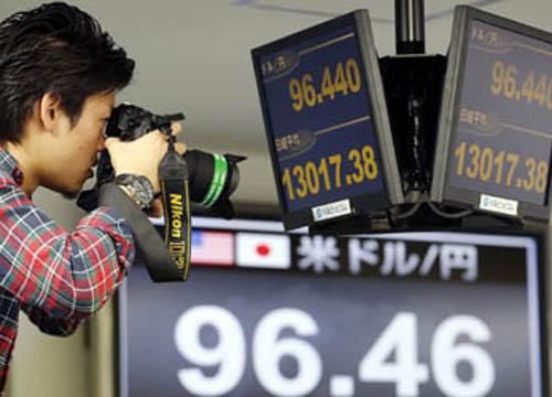 La Bank of Japan a scuola da Draghi. Tokyo pronta a stimoli anti-allentamento La Bank of Japan a scuola da Draghi. Tokyo pronta a stimoli anti-allentamento