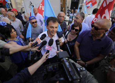 Marino è incollato alla sedia. Fassina: “E’ tutta colpa di Renzi”