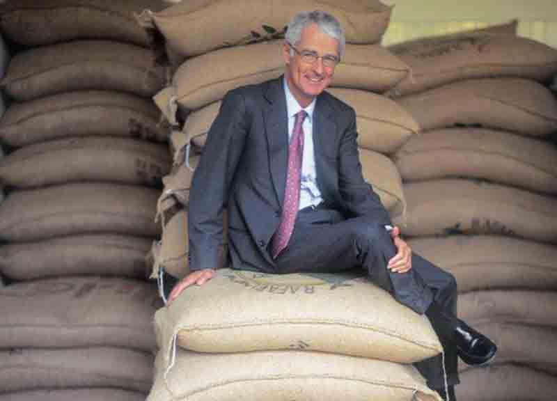 Martino Zanetti dona al Vittoriale la più grande collezione italiana di documenti e lettere di d’Annunzio Martino Zanetti dona al Vittoriale la più grande collezione italiana di documenti e lettere di d’Annunzio