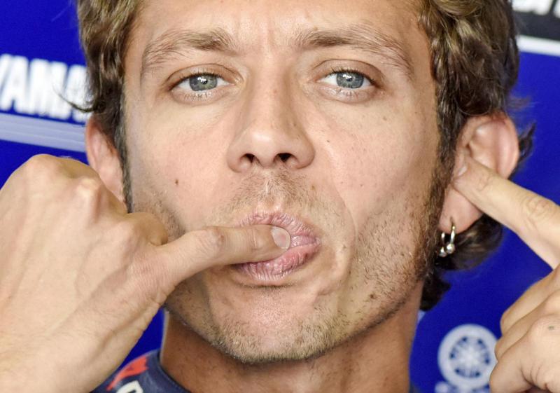 Valentino Rossi, ricorso al Tas: può anche essere squalificato a Sepang Valentino Rossi, ricorso al Tas: può anche essere squalificato a Sepang