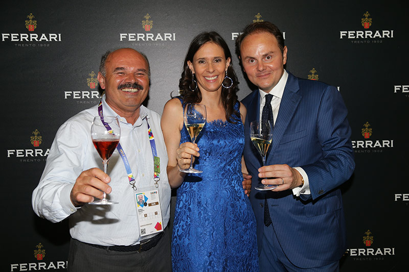 Ferrari brinda al successo di Expo 2015: sei mesi di bollicine Ferrari brinda al successo di Expo 2015: sei mesi di bollicine