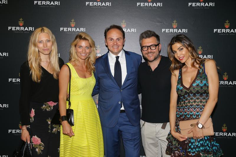 Ferrari brinda al successo di Expo 2015: sei mesi di bollicine Ferrari brinda al successo di Expo 2015: sei mesi di bollicine