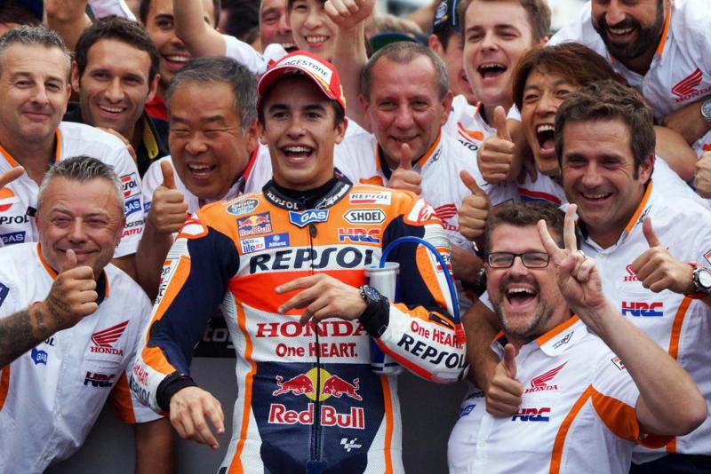 Due Iene a casa di Marc Marquez: aggrediti e all’ospedale Due Iene a casa di Marc Marquez: aggrediti e all’ospedale