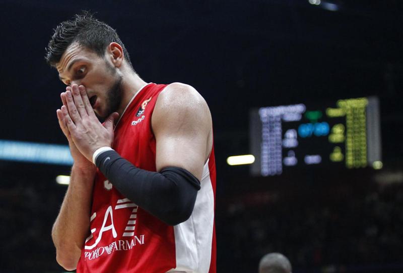 Gentile super: trascina l’Olimpia Milano, ma Spanoulis gela il Forum