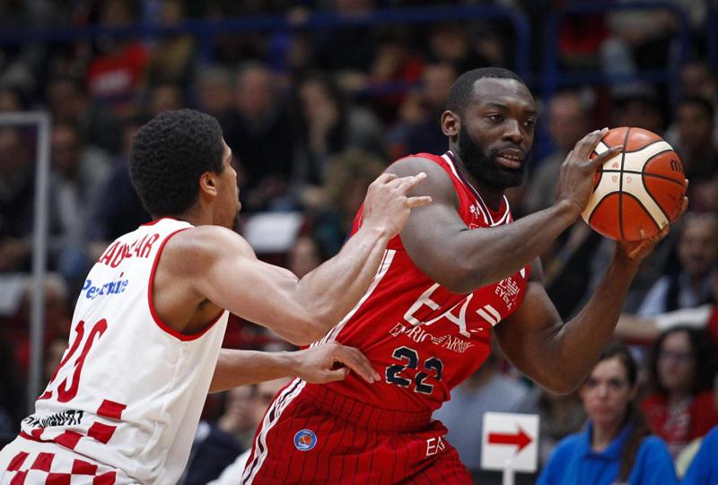 Barac e Hummel fermano Pistoia. L’Olimpia Milano raggiunge la vetta Barac e Hummel fermano Pistoia. L’Olimpia Milano raggiunge la vetta