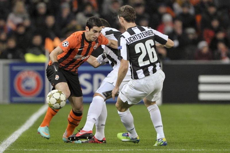 Juventus, Lichtsteiner chiude il calvario: convocato in Champions Juventus, Lichtsteiner chiude il calvario: convocato in Champions