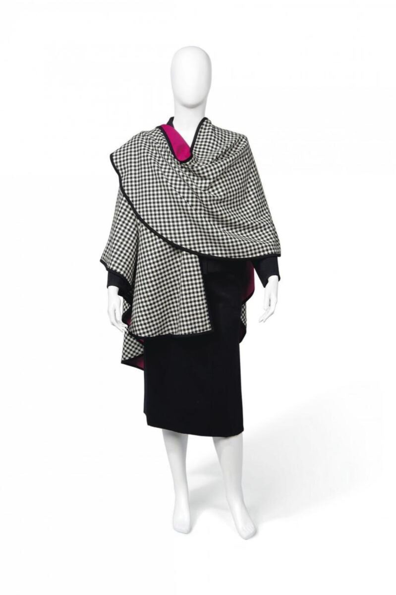 Margaret Thatcher: all’asta gioielli, abiti e borse. FOTO