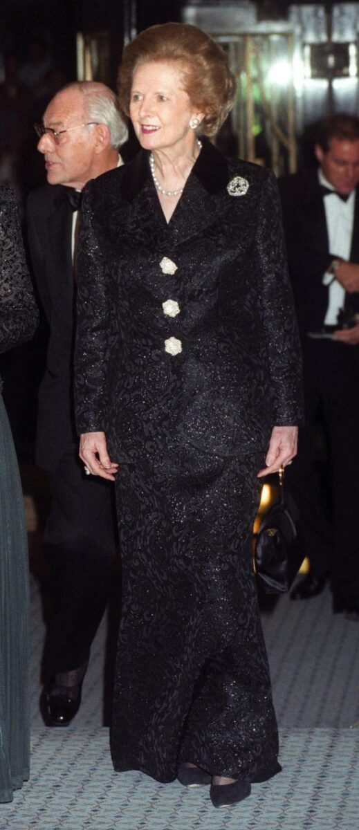 Margaret Thatcher: all’asta gioielli, abiti e borse. FOTO