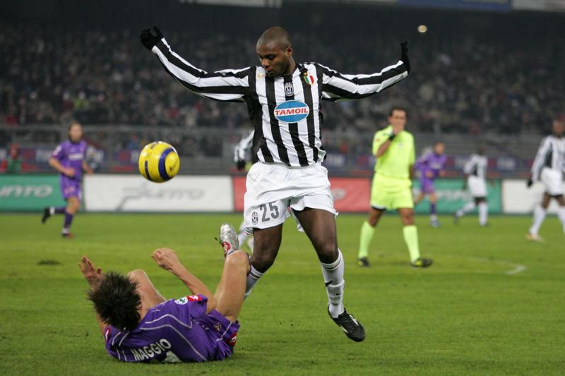 Zalayeta si ritira. Addio al calcio per l’ex di Juventus e Napoli