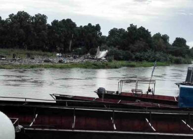 Aereo caduto in Sinai, Easyjet e altre compagnie bloccano i voli