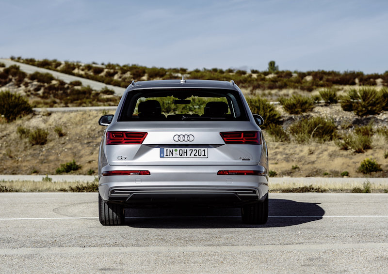 Audi Q7 e-tron: atletica, senza tempo, unica nel suo genere Audi Q7 e-tron: atletica, senza tempo, unica nel suo genere