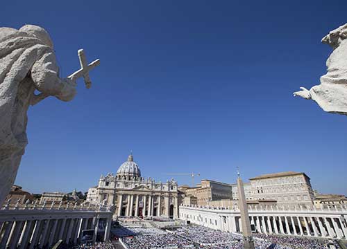 Vatileaks, Papa Bergoglio: sottrarre documenti riservati è un reato Vatileaks, Papa Bergoglio: sottrarre documenti riservati è un reato