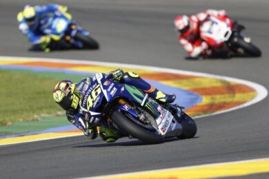 MotoGp, Valentino Rossi a Ezpeleta: “Te l’avevo detto, che schifo”