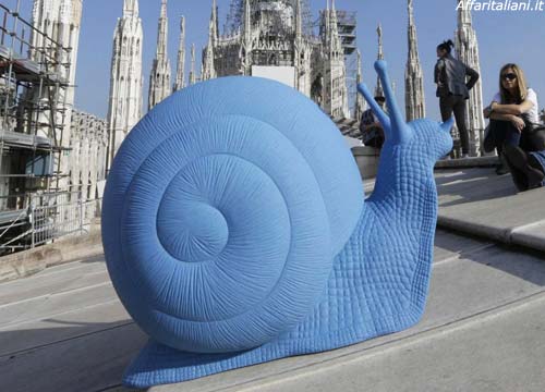 Cracking art invade la sede Branca con i suoi animali colorati Cracking art invade la sede Branca con i suoi animali colorati