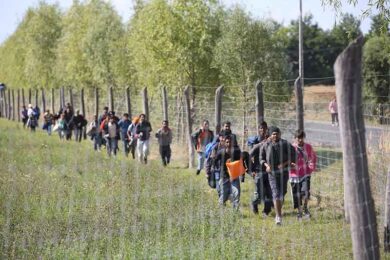 Immigrazione, nuovo vertice Ue a Bruxelles. “Redistribuzione anche dai campi profughi”