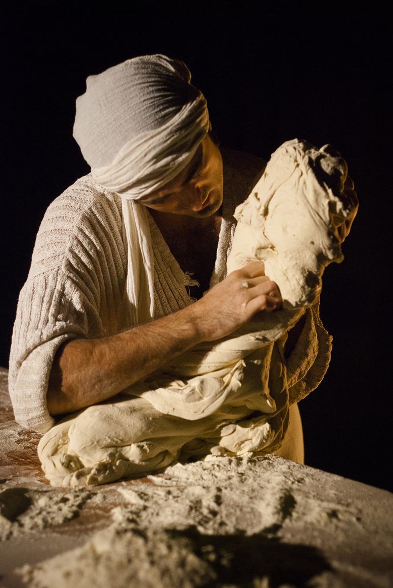 Teatro-Cucina, torna lo spettacolo cult che pure Bregovich e Salvatores… Teatro-Cucina, torna lo spettacolo cult che pure Bregovich e Salvatores…
