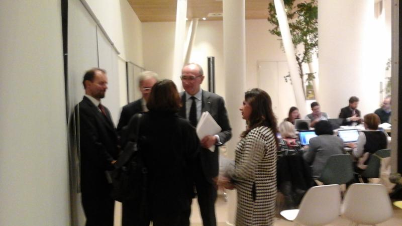 UniCredit, Ghizzoni ad Affari: “Gli esuberi? Soluzione con i sindacati” UniCredit, Ghizzoni ad Affari: “Gli esuberi? Soluzione con i sindacati”