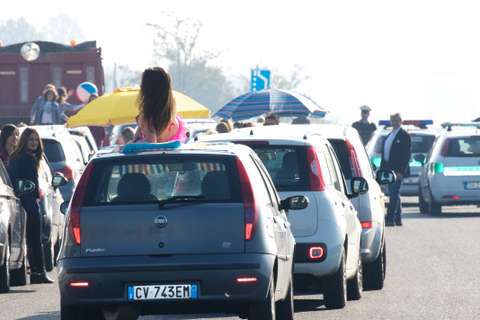 J-Ax ed Elio, video da record su una strada Teem. FOTO GALLERY