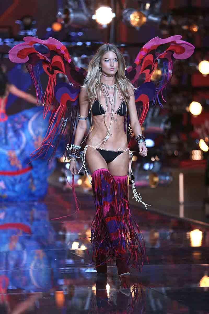 Sfilata Victoria’s Secret, le bellissime modelle in passerella Sfilata Victoria’s Secret, le bellissime modelle in passerella