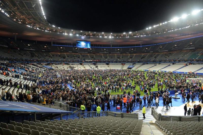 Parigi, Stade France: “Kamikaze con biglietto fermato all’ingresso” Parigi, Stade France: “Kamikaze con biglietto fermato all’ingresso”
