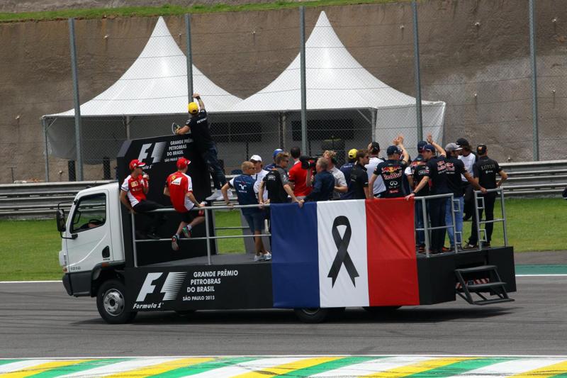 F1 Brasile: Rosberg vince ed è vicecampione del mondo. Vettel ko F1 Brasile: Rosberg vince ed è vicecampione del mondo. Vettel ko