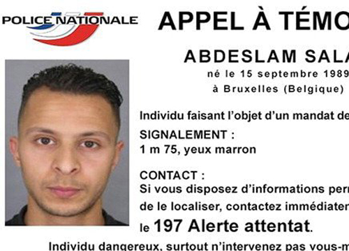 Francia, il terrorista Salah in fuga. Hollande: siamo in guerra. Arrestato artificiere Francia, il terrorista Salah in fuga. Hollande: siamo in guerra. Arrestato artificiere