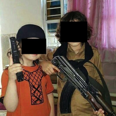 Isis, il terrorismo è social: la cyberguerra è cominciata Isis, il terrorismo è social: la cyberguerra è cominciata