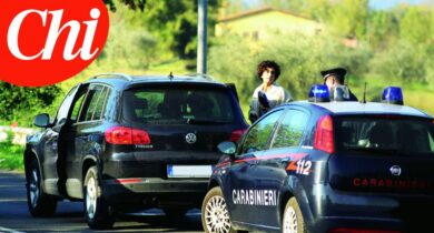 Renzi, incidente d’auto per la moglie Agnese. Le foto