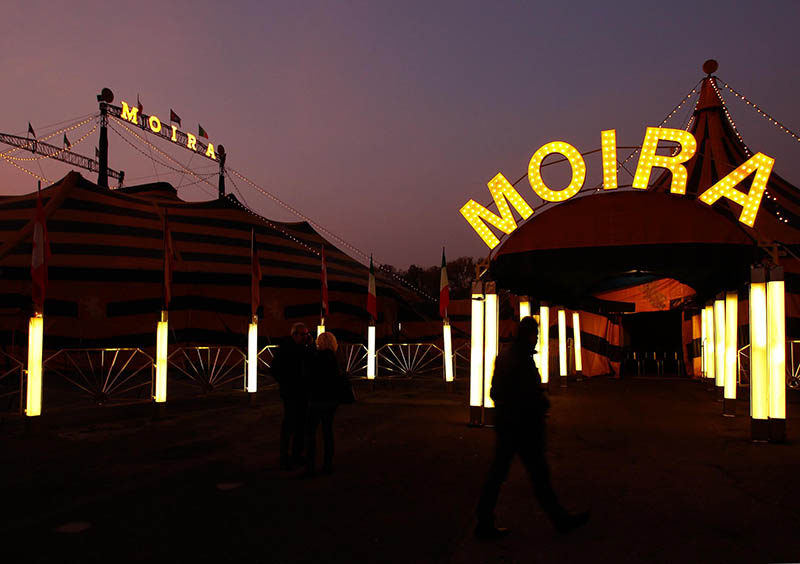 Moira Orfei, commovente lettera del figlio: “Il circo non morirà mai” Moira Orfei, commovente lettera del figlio: “Il circo non morirà mai”