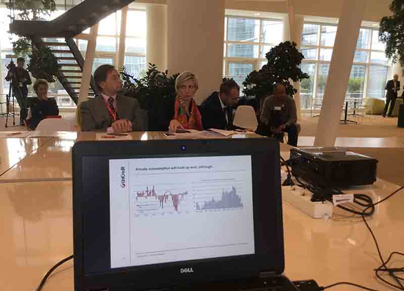 Galleria foto 'Analisti Unicredit: outlook 2016 positivo per investire' - foto 1
