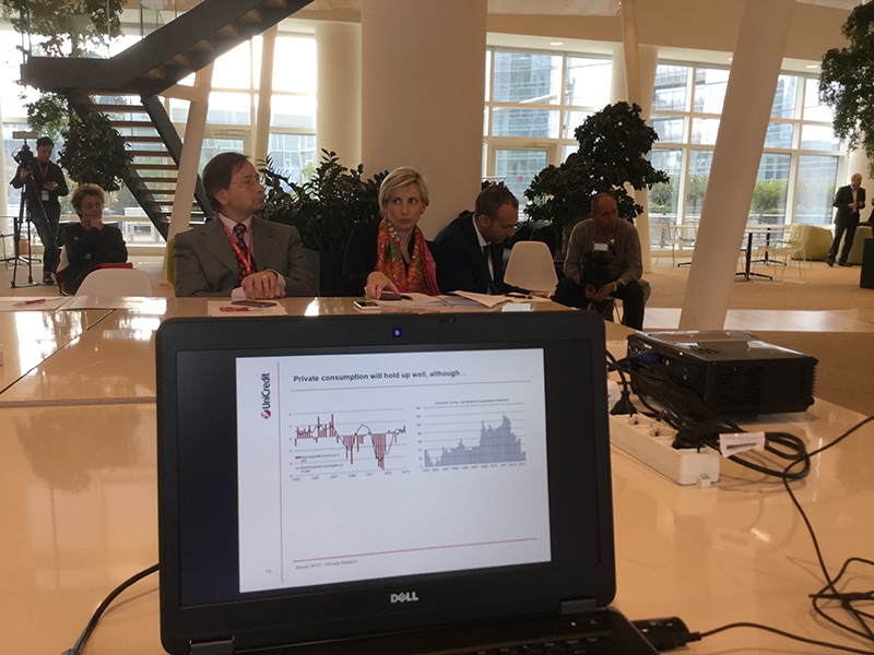 Analisti Unicredit: outlook 2016 positivo per investire Analisti Unicredit: outlook 2016 positivo per investire