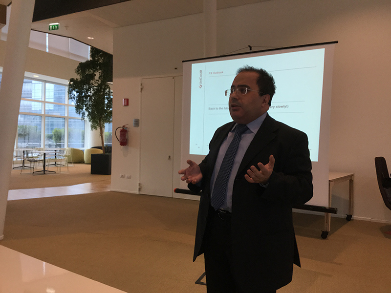 Analisti Unicredit: outlook 2016 positivo per investire Analisti Unicredit: outlook 2016 positivo per investire