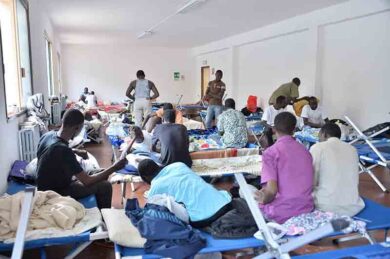 Profughi, accoglienza: Caritas e parrocchie dicono sì alla Prefettura