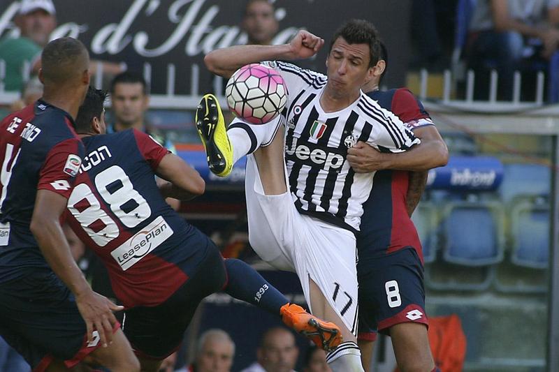 Juventus, Buffon a parte. Allegri recupera Lichtsteiner e… Juventus, Buffon a parte. Allegri recupera Lichtsteiner e…