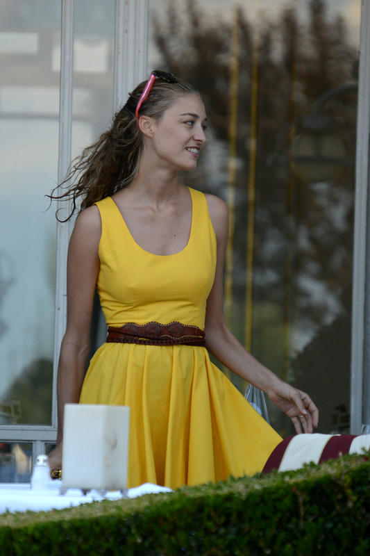 Beatrice Borromeo e Pierre Casiraghi al balcone da marito e moglie. FOTO Beatrice Borromeo e Pierre Casiraghi al balcone da marito e moglie. FOTO