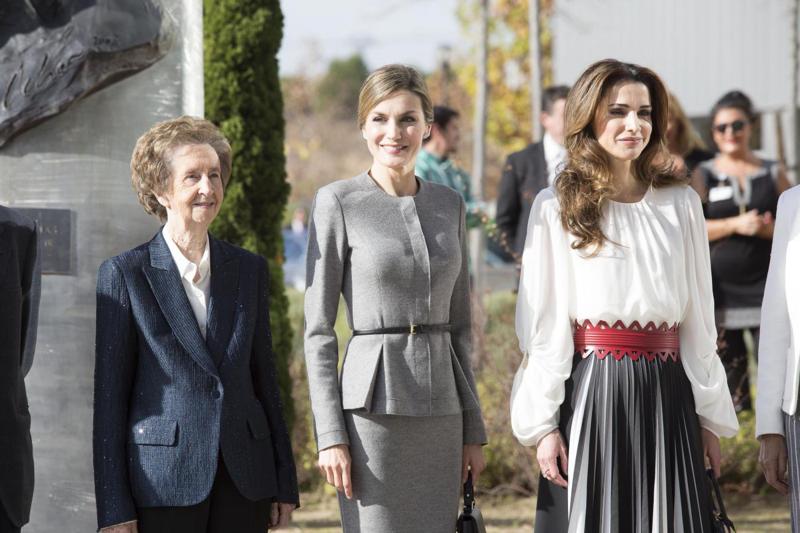 Letizia di Spagna e Rania di Giordania: eleganze reali a confronto. FOTO