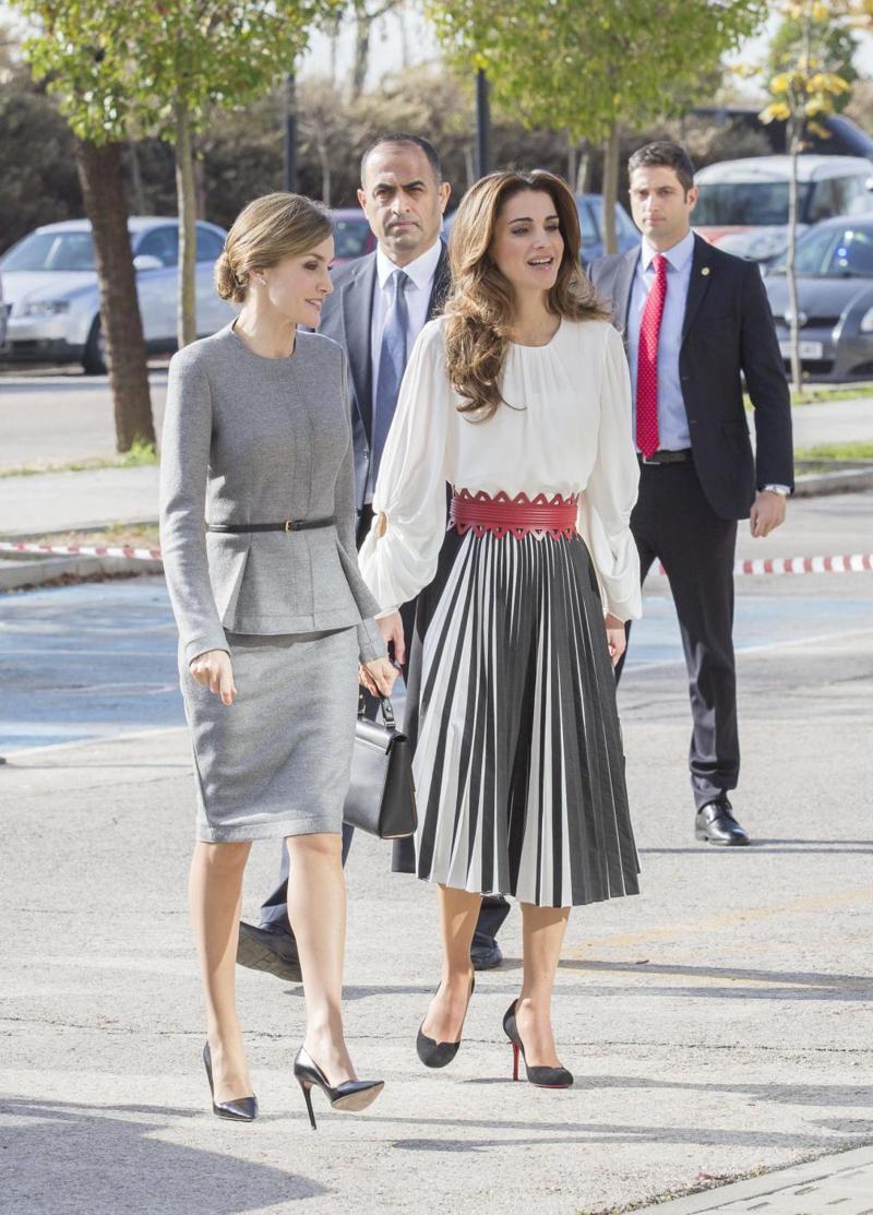Letizia di Spagna e Rania di Giordania: eleganze reali a confronto. FOTO