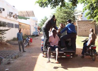 Mali, assalto jihadista in hotel: 27 morti. Nel blitz uccisi tutti e 13 i terroristi