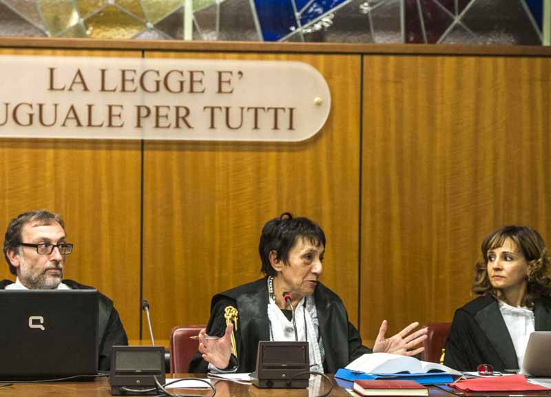 Mafia Capitale, tensione tra gli avvocati. “Tribunale ci costringe ad attendere ore” Mafia Capitale, tensione tra gli avvocati. “Tribunale ci costringe ad attendere ore”