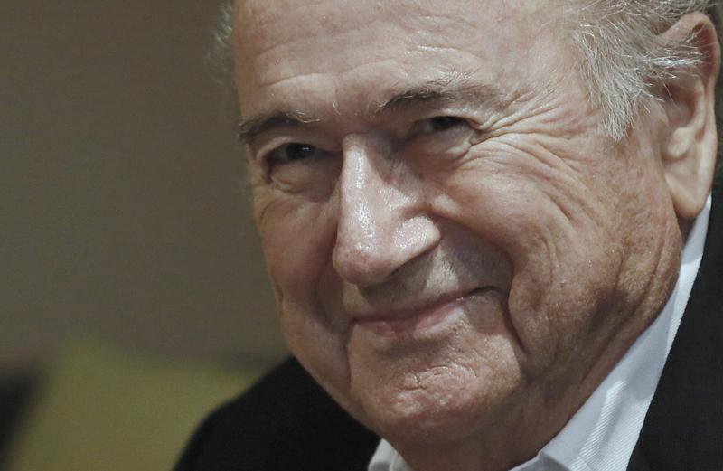Fifa, Blatter si ribella: “Non potete sospendermi”. Il comitato replica Fifa, Blatter si ribella: “Non potete sospendermi”. Il comitato replica