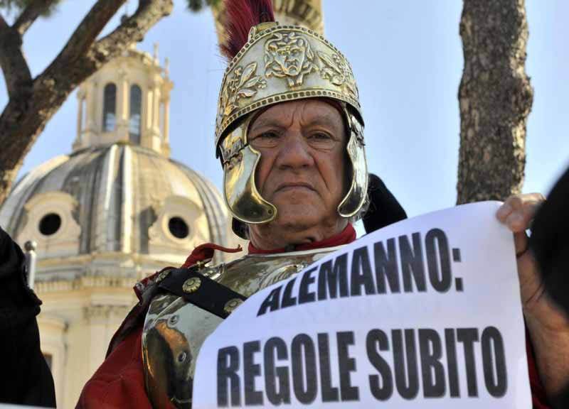 I Centurioni sono fuorilegge. Il pugno duro del Prefetto Tronca I Centurioni sono fuorilegge. Il pugno duro del Prefetto Tronca